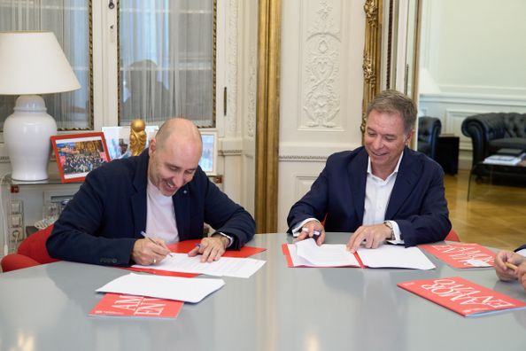 El Teatro de la Maestranza y Banco Santander renuevan su compromiso con la cultura