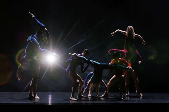 Gauthier Dance presenta ELEMENTS en el Teatro de la Maestranza